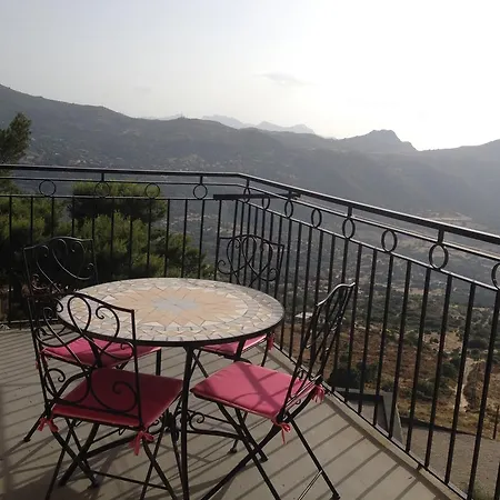 Superbe Maison De Vacanse Fozzi Vakantiehuis